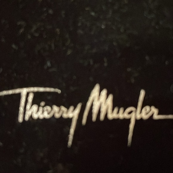 Thierry Mugler Adjustable Size Fold-over Jewelry/Accessories Pouch- Black Velvet - Picture 7 of 7